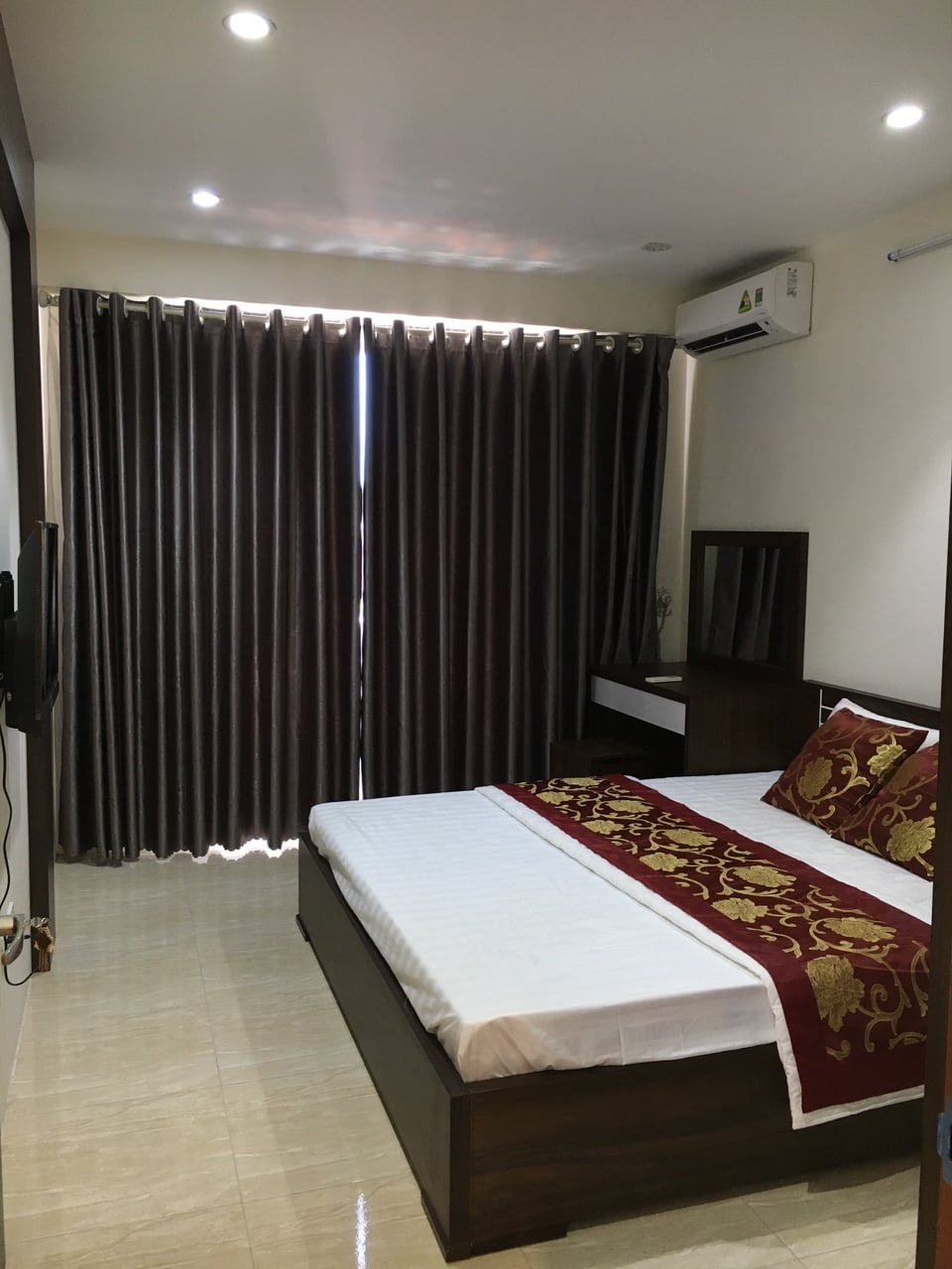Phòng ngủ Homestay NewLife view biển Bãi Cháy Hạ Long